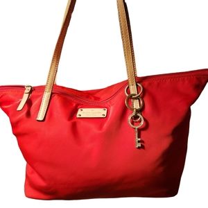 EUC KATE SPADE BAG W/ KEY CHARM